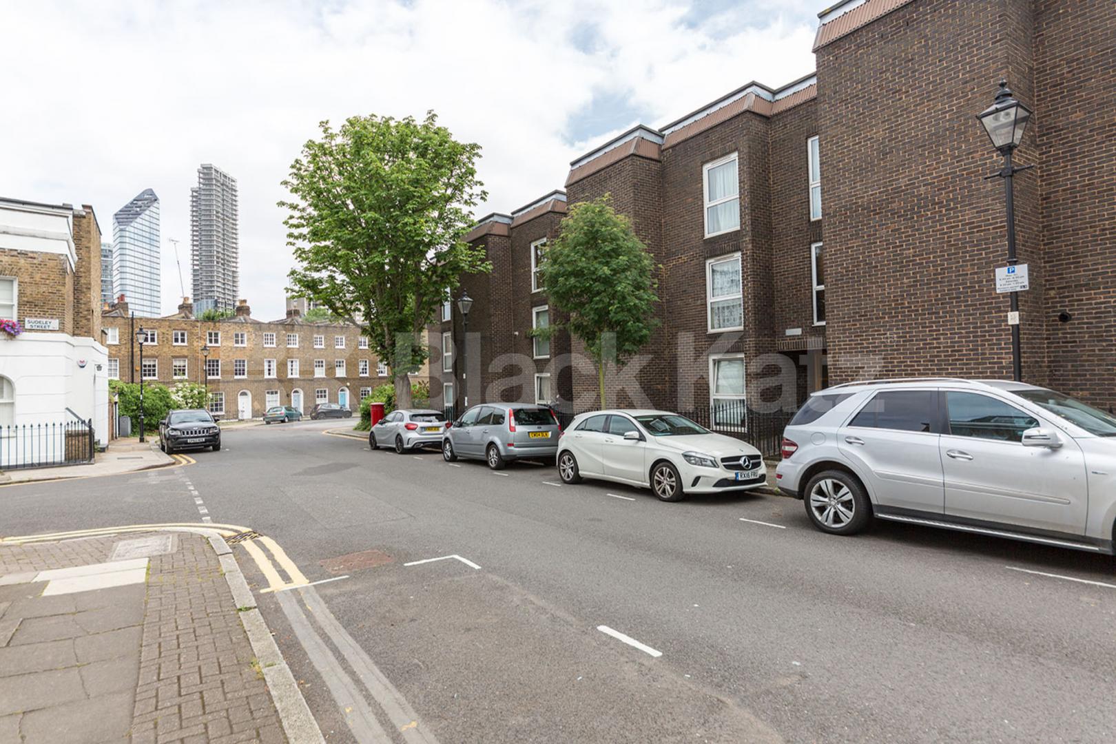 			3 Bedroom, 1 bath, 1 reception Apartment			 Elia Street, Angel